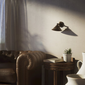 Brass wall-mounted light, vintage design with adjustable joint, elegant and functional interior lighting by Ghidini 1849 - Finish: OAS Antique Brass