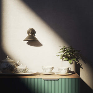 Brass wall-mounted light, vintage design with adjustable joint, elegant and functional interior lighting by Ghidini 1849 - Finish: OBM Bronze Satin Matt Brass