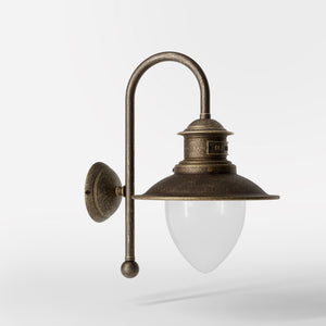 Outdoor brass wall lamp with clear glass shade, rustic maritime style by Ghidini 1849 - Finish: OAS Antique Brass
