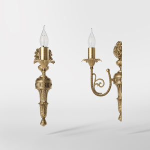 Brass wall light in Louis XV style, with decorative details and artisanal craftsmanship, Made in Italy by Ghidini 1849 - Finish: OBS Bronze Satin Brass