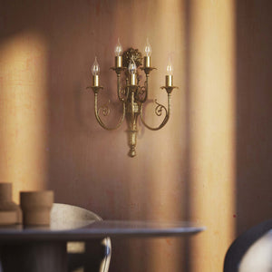 Brass wall lamp with 5 arms, sculpted details, inspired by Baroque Louis XV style by Ghidini 1849 - Finish: OBS Bronze Satin Brass