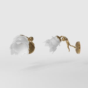 Brass wall light with sculpted cherub and floral frosted glass shade, ideal for classic interiors by Ghidini 1849 - Finish: OBS Bronze Satin Brass