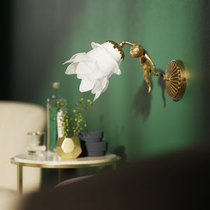Brass wall light with sculpted cherub and floral frosted glass shade, ideal for classic interiors by Ghidini 1849 - Finish: OBS Bronze Satin Brass