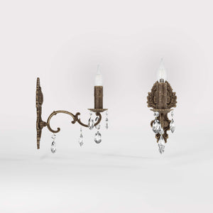 Classic brass wall lamp with crystal pendants baroque style by Ghidini 1849 - Finish: OAS Antique Brass