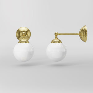 Brass wall lamp with white glass globe, vintage contemporary design for interiors by Ghidini 1849 - Finish: OLV Polished Brass