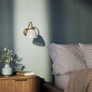 Classic brass wall lamp with a speckled white shade, vintage style for interiors by Ghidini 1849 - Finish: OAS Antique Brass