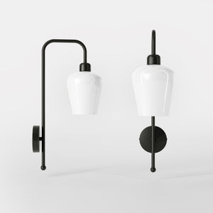 Vintage brass and white glass wall lamp, elegant lighting for refined interiors by Ghidini 1849 - Finish: ONO Matt Black