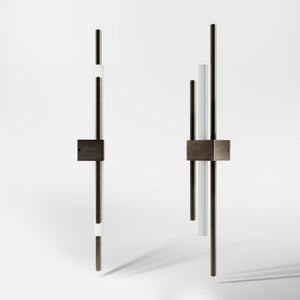 Contemporary brass wall light with parallel bars and minimalist design, ideal for modern interiors by Ghidini 1849 - Finish: OBM Bronze Satin Matt Brass