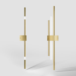 Contemporary brass wall light with parallel bars and minimalist design, ideal for modern interiors by Ghidini 1849 - Finish: OBV Bronze Satin Light Brass