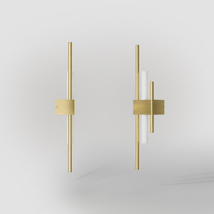 Wall lamp in brass with geometric design, clean and elegant lines, ideal for modern and sophisticated interiors by Ghidini 1849 - Finish: OBV Bronze Satin Light Brass