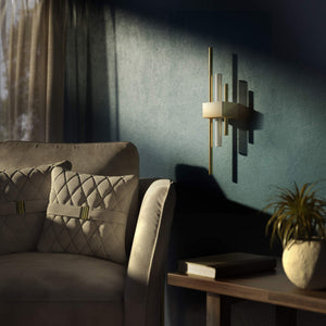 Wall lamp in brass with geometric design, clean and elegant lines, ideal for modern and sophisticated interiors by Ghidini 1849 - Finish: OBV Bronze Satin Light Brass