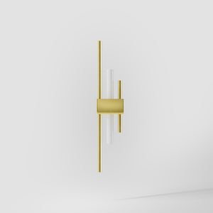 Wall lamp in brass with geometric design, clean and elegant lines, ideal for modern and sophisticated interiors by Ghidini 1849 - Finish: OLV Polished Brass