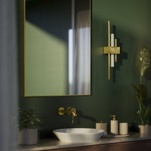 Wall lamp in brass with geometric design, clean and elegant lines, ideal for modern and sophisticated interiors by Ghidini 1849 - Finish: OLV Polished Brass