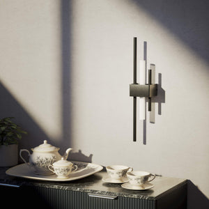 Wall lamp in brass with geometric design, clean and elegant lines, ideal for modern and sophisticated interiors by Ghidini 1849 - Finish: ONO Matt Black