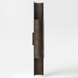 Contemporary brass wall lamp with tubular design, emits light upwards and downwards, ideal for modern spaces by Ghidini 1849 - Finish: OBM Bronze Satin Matt Brass