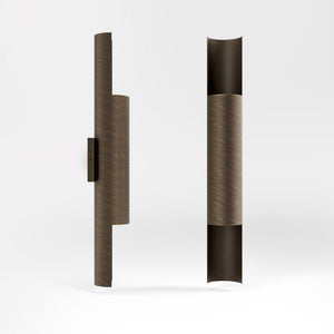 Contemporary brass wall lamp with tubular design, emits light upwards and downwards, ideal for modern spaces by Ghidini 1849 - Finish: OBM Bronze Satin Matt Brass