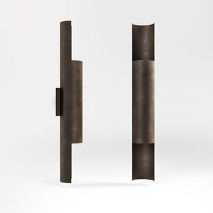 Contemporary brass wall lamp with tubular design, emits light upwards and downwards, ideal for modern spaces by Ghidini 1849 - Finish: OBM Bronze Satin Matt Brass