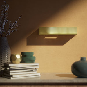 Rectangular brass wall light with dual light emission upwards and downwards, sleek modern design Made in Italy by Ghidini 1849 - Finish: OLV Polished Brass