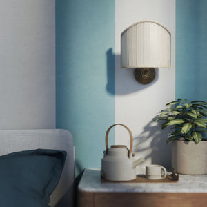 Classic wall lamp in brass with ivory fabric lampshade, elegant design, ideal for refined interiors by Ghidini 1849 - Finish: OAS Antique Brass