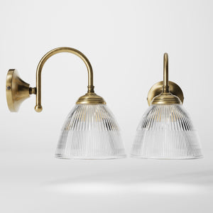 Wall lamp in brass with ribbed transparent glass shade, classic style, perfect for refined interiors by Ghidini 1849 - Finish: OBS Bronze Satin Brass