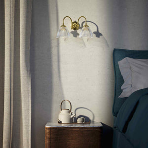 Double brass wall lamp clear ribbed glass Art Deco design bathroom lighting Italian Ghidini 1849 - Finish: OLV Polished Brass