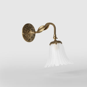 Brass wall lamp with curved arm and floral-shaped frosted glass shade by Ghidini 1849 - Finish: OBS Bronze Satin Brass