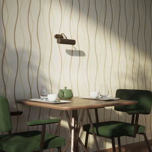 Brass picture light with 20cm shade, internal reflector, and adjustable joint. Perfect for enhancing artwork and interiors by Ghidini 1849 - Finish: OBM Bronze Satin Matt Brass