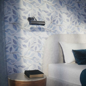 Brass picture light with 20cm shade, internal reflector, and adjustable joint. Perfect for enhancing artwork and interiors by Ghidini 1849 - Finish: OCR Chrome Plated