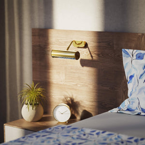 Brass picture light with 20cm shade, internal reflector, and adjustable joint. Perfect for enhancing artwork and interiors by Ghidini 1849 - Finish: ORO 24K Gold Plated