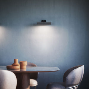 Brass picture light with 30cm shade, internal reflector, and adjustable joint. Ideal for enhancing artwork and decorative interiors by Ghidini 1849 - Finish: OCR Chrome Plated