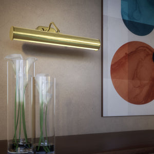 Brass picture light with reflector, adjustable arm, and minimalist design. Perfect for illuminating artwork in elegant interiors by Ghidini 1849 - Finish: OLV Polished Brass
