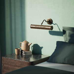 Classical brass picture wall lamp 30 cm with floral motif, decorative rosette and adjustable arm for artwork lighting by Ghidini 1849 - Finish: OAS Antique Brass