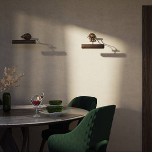 Brass picture light with adjustable arms and a 30 cm shade, timeless design Made in Italy by Ghidini 1849 - Finish: OAS Antique Brass