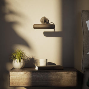 Art Deco brass picture wall lamp with striped shade, adjustable arm and rosette base for artwork illumination by Ghidini 1849 - Finish: OBM Bronze Satin Matt Brass