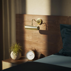 Art Deco brass picture wall lamp with striped shade, adjustable arm and rosette base for artwork illumination by Ghidini 1849 - Finish: OLV Polished Brass