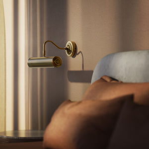 Art Deco brass picture wall lamp 30 cm with geometric line pattern, rosette and adjustable arm for artwork lighting by Ghidini 1849 - Finish: Finish: OBS Bronze Satin Brass