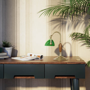 Petite brass and wood desk lamp with compact green shade and stepped concentric base in reduced format by Ghidini 1849 - Finish: OBV Bronze Satin Light Brass