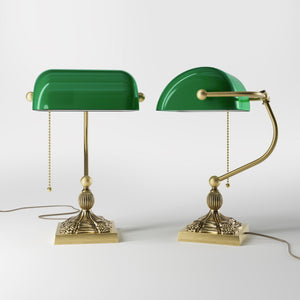Banker’s lamp in brass with green glass shade, decorative base, and pull-chain switch. Elegant desk or decorative lighting by Ghidini 1849 - Finish: OBV Bronze Satin Light Brass