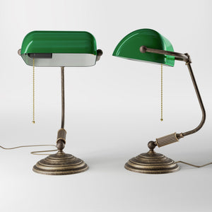 Banker’s lamp in brass with green shade, perfect for offices, studies, and classic interiors by Ghidini 1849 - Finish: OAS Antique Brass