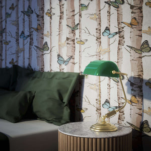 Banker’s lamp in brass with green shade, perfect for offices, studies, and classic interiors by Ghidini 1849 - Finish: OBV Bronze Satin Light Brass