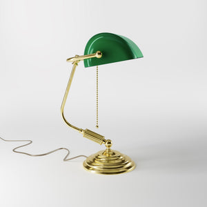 Banker’s lamp in brass with green shade, perfect for offices, studies, and classic interiors by Ghidini 1849 - Finish: OLV Polished Brass