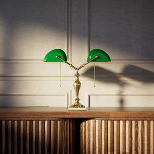 Double banker's table lamp brass green shades decorated base naturalistic motifs pull chains classic design Italian craftsmanship by Ghidini 1849 | Finish: OLV Polished Brass