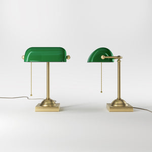 Vintage brass banker’s lamp with green shade, retro design perfect for desks and elegant offices by Ghidini 1849 - Finish: OBV Bronze Satin Light Brass