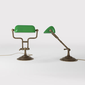 Small banker's lamp with green shade, adjustable brass arm and turned stepped base by Ghidini 1849 - Finish: OAS Antique Brass