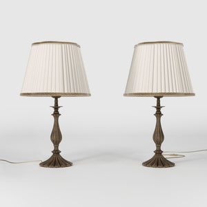 Brass table lamp with fan-shaped base and pleated fabric shade with decorative trim from Petalo collection by Ghidini 1849 - Finish: OAS Antique Brass