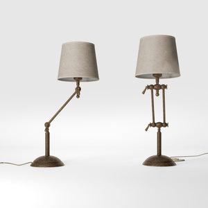 Classic brass table lamp with fluted stem adjustable double joint and grey linen-effect fabric shade Made in Italy by Ghidini 1849 - Finish: OAS Antique Brass