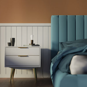 Minimalist brass table lamp, essential and elegant design, ideal for bedside tables, desks, and shelves by Ghidini 1849 - Finish: OBM Bronze Satin Matt Brass