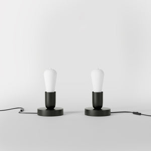 Minimalist brass table lamp, essential and elegant design, ideal for bedside tables, desks, and shelves by Ghidini 1849 - Finish: ONO Matt Black