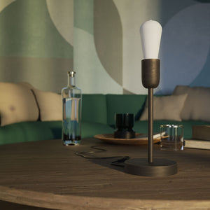 Modern brass table lamp with stem, minimalist and elegant design, ideal for desks, bedside tables, and consoles by Ghidini 1849 - Finish: OBM Bronze Satin Matt Brass