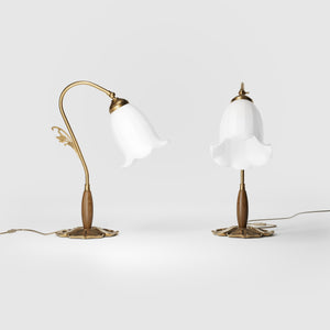 Floral brass table lamp with frosted glass shade and decorative base by Ghidini 1849 - Finish: OBS Bronze Satin Brass